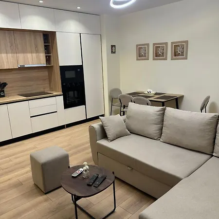 Tirana's Comfy تيرانا